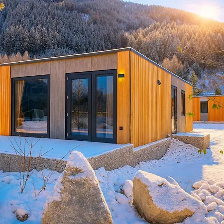 Austria Parks - Arlberg Gmbh פארק נופש פרטנאו