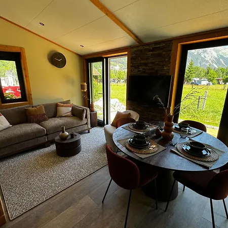 Austria Parks - Arlberg Gmbh 假日公园 *